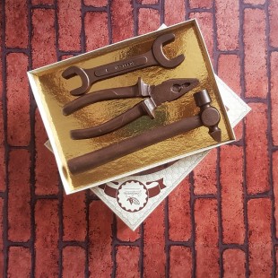 Фигура шоколадная "Инструменты"