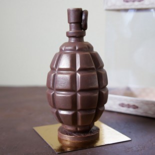 Фигура шоколадная "Граната 12 см "
